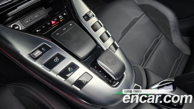 Mercedes-Benz AMG GT 2021 — photo 12
