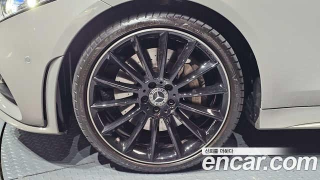 Mercedes-Benz CLS-Class 2020 — photo 5