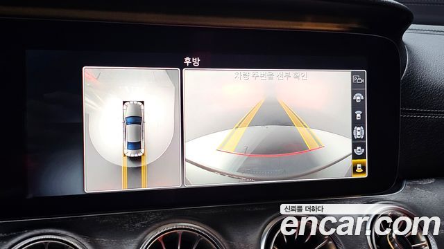 Mercedes-Benz CLS-Class 2020 — photo 21