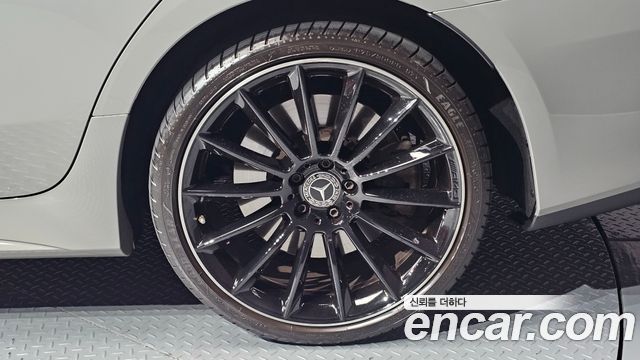 Mercedes-Benz CLS-Class 2020 — photo 7