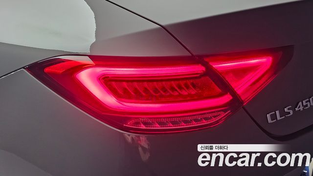 Mercedes-Benz CLS-Class 2020 — photo 9