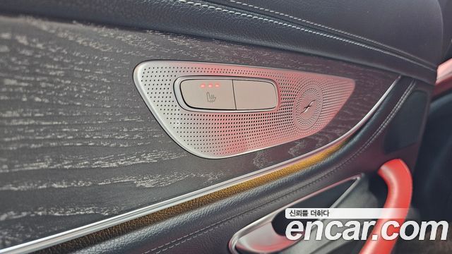 Mercedes-Benz CLS-Class 2020 — photo 35