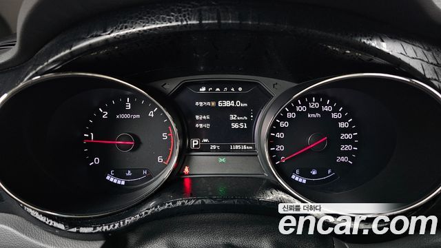 Kia Canival 2016 — photo 8