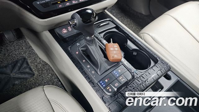 Kia Canival 2016 — photo 9