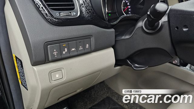 Kia Canival 2016 — photo 15