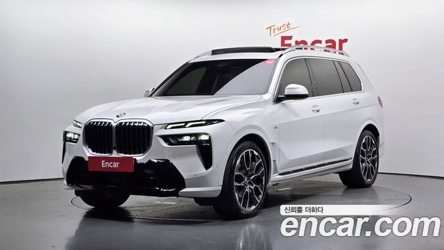 BMW X7 2025 — photo 1