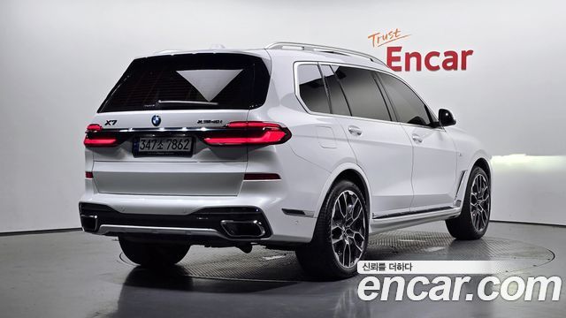 BMW X7 2025 — photo 2