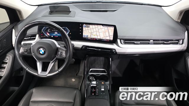 BMW 2-Series 2023 — photo 10