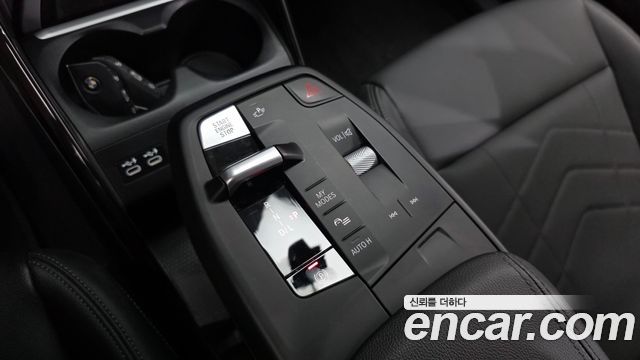 BMW 2-Series 2023 — photo 12