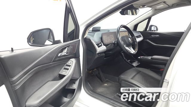 BMW 2-Series 2023 — photo 13