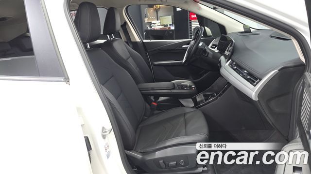 BMW 2-Series 2023 — photo 17