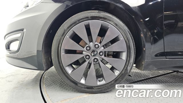 Kia K5 2011 — photo 5