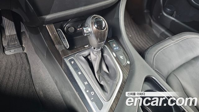 Kia K5 2011 — photo 9