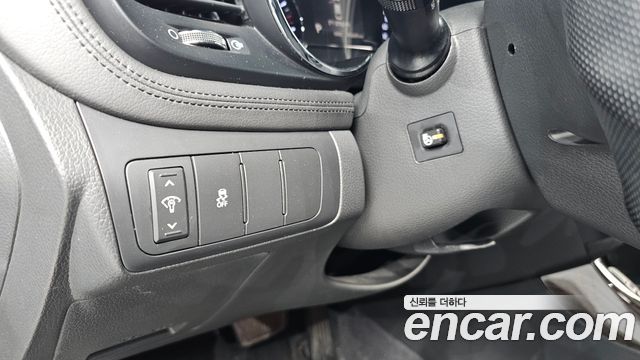 Kia K5 2011 — photo 16