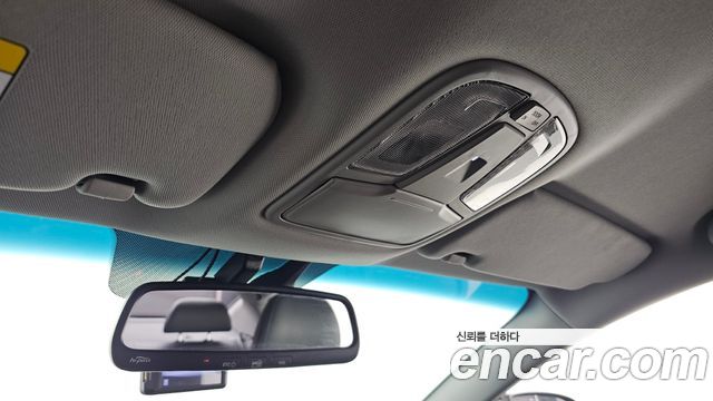 Kia K5 2011 — photo 18
