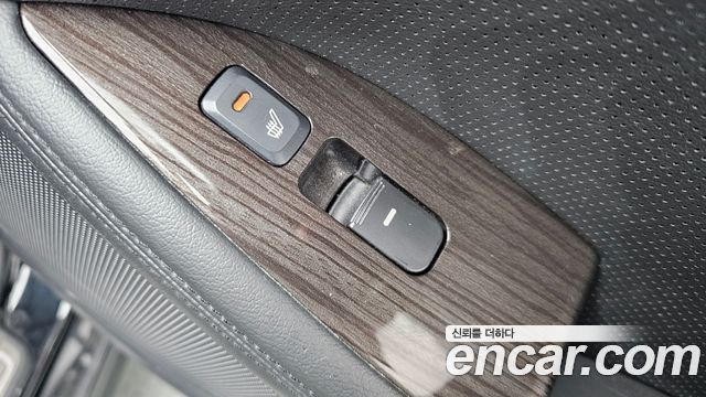 Kia K5 2011 — photo 19