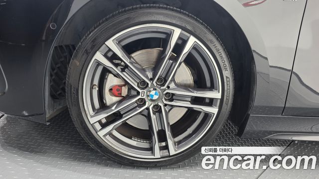 BMW 1-Series 2021 — photo 5