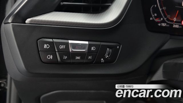 BMW 1-Series 2021 — photo 26
