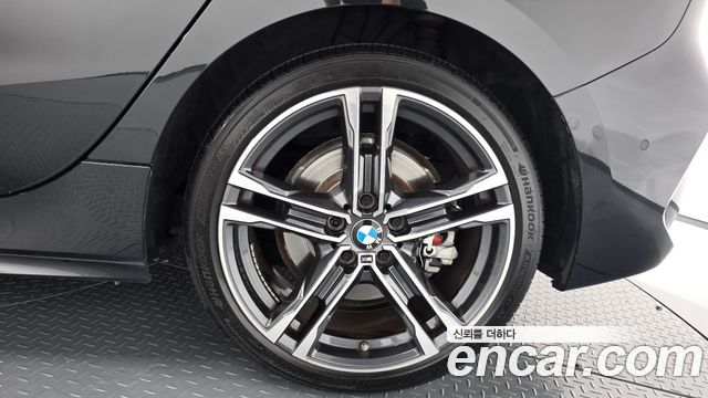 BMW 1-Series 2021 — photo 7