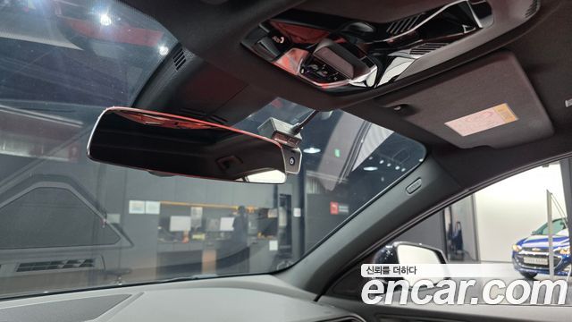 BMW 1-Series 2021 — photo 31