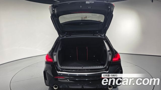 BMW 1-Series 2021 — photo 34