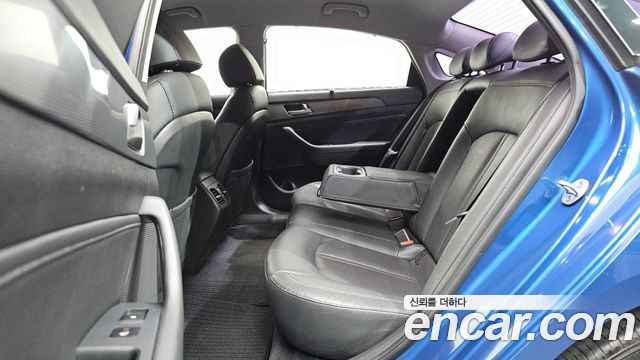 Hyundai Sonata 2018 — photo 12