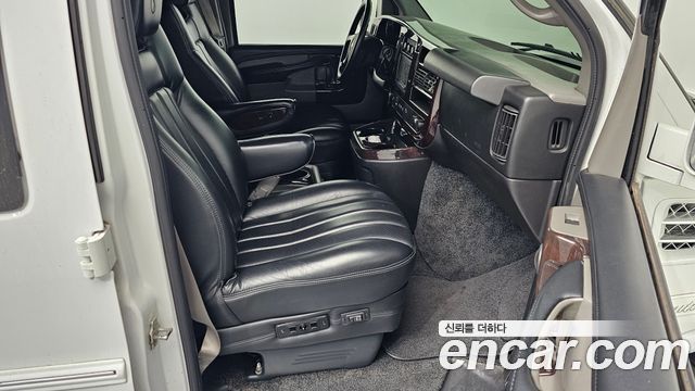 Chevrolet Express Van 2014 — photo 11