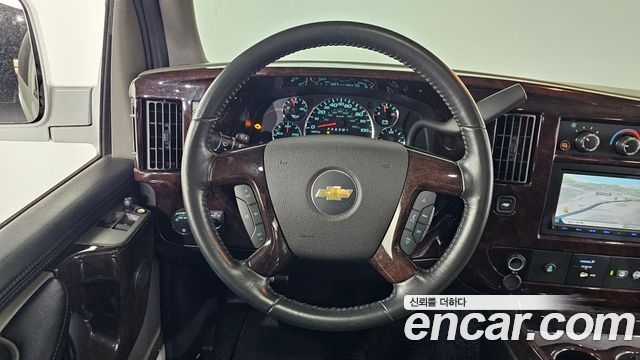 Chevrolet Express Van 2014 — photo 14