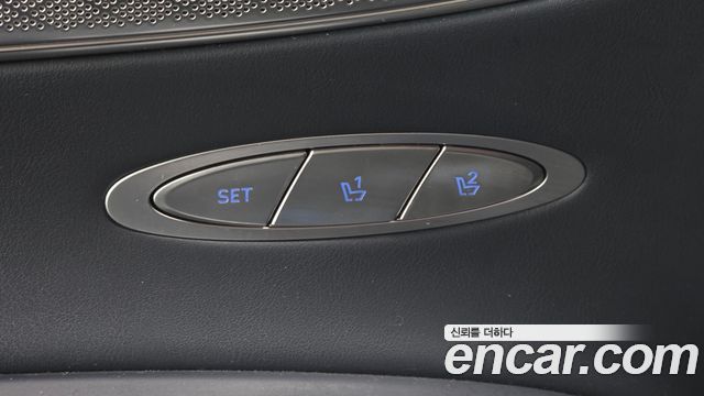 Genesis GV70 2021 — photo 14