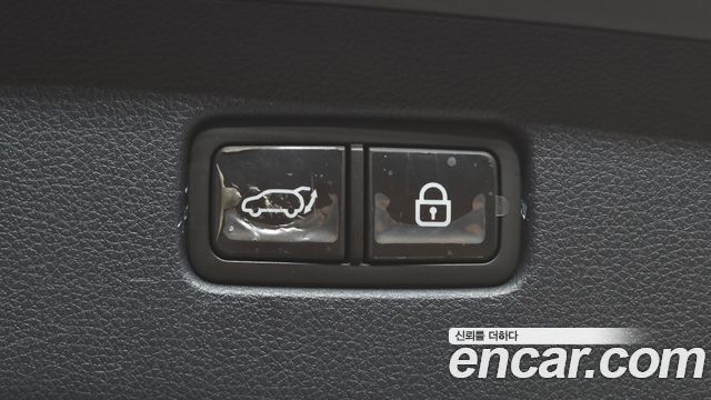 Genesis GV70 2021 — photo 18