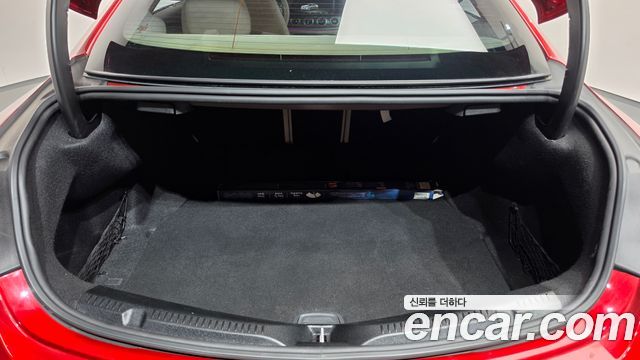 Mercedes-Benz E-Class 2017 — photo 18