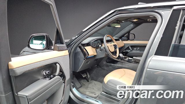 Land Rover Range Rover Sport 2025 — photo 13
