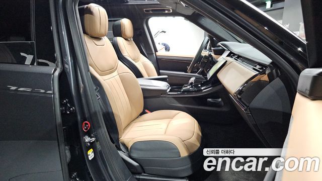Land Rover Range Rover Sport 2025 — photo 18