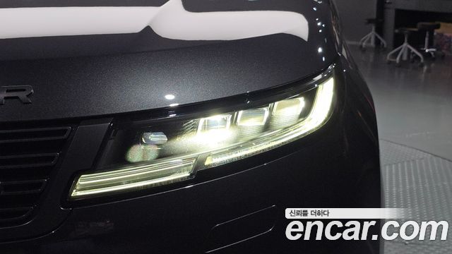 Land Rover Range Rover Sport 2025 — photo 8