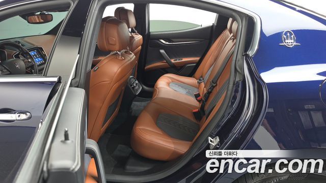 Maserati Ghibli 2019 — photo 17