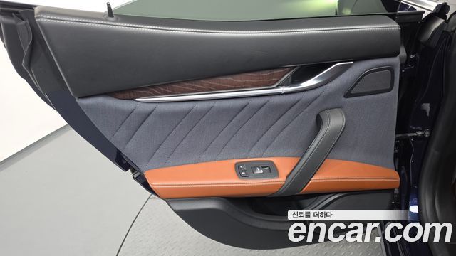 Maserati Ghibli 2019 — photo 15