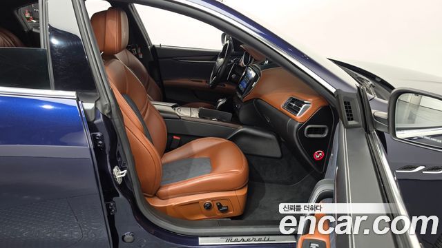 Maserati Ghibli 2019 — photo 16