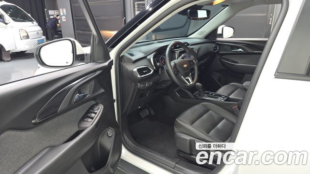 Chevrolet Korea Trailblazer 2022 — photo 13