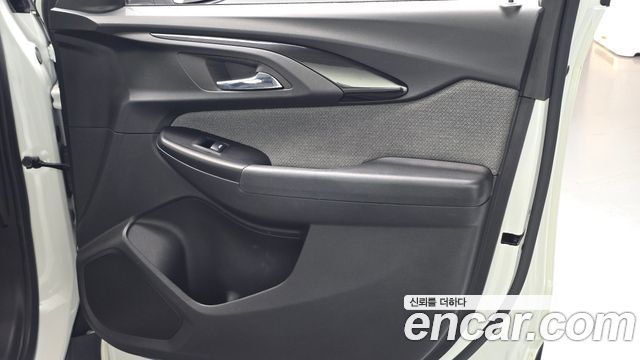 Chevrolet Korea Trailblazer 2022 — photo 15