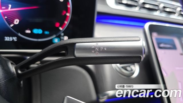 Mercedes-Benz S-Class 2022 — photo 12