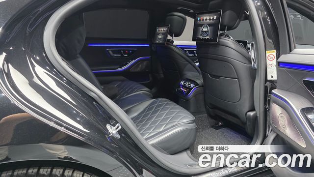 Mercedes-Benz S-Class 2022 — photo 17