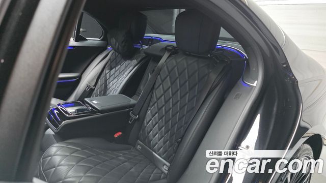 Mercedes-Benz S-Class 2022 — photo 18