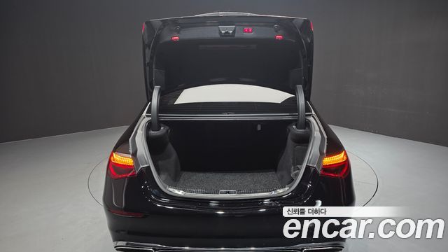 Mercedes-Benz S-Class 2022 — photo 24