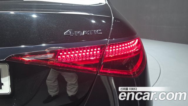 Mercedes-Benz S-Class 2022 — photo 9