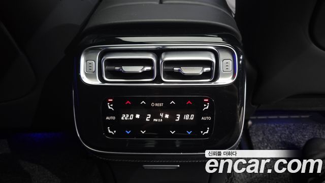 Mercedes-Benz S-Class 2022 — photo 30