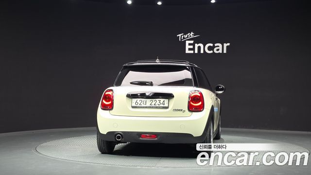 Mini Cooper 2018 — photo 4