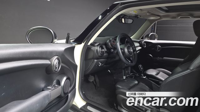 Mini Cooper 2018 — photo 10