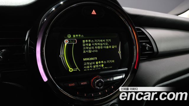 Mini Cooper 2018 — photo 16