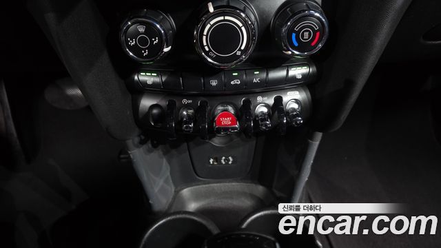 Mini Cooper 2018 — photo 17