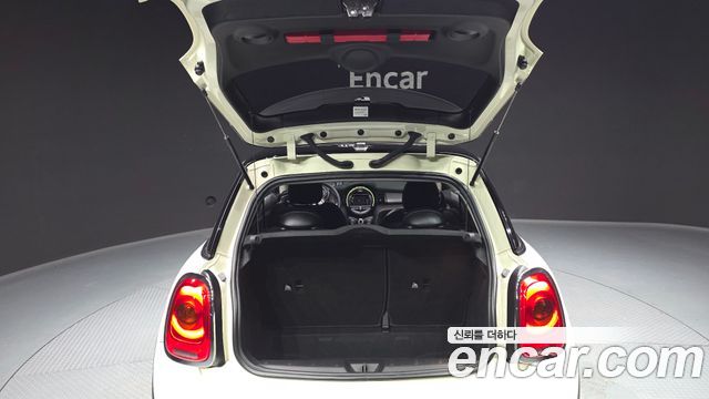 Mini Cooper 2018 — photo 20